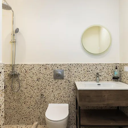 Boat House - Near Papafi Metro Station Appartement *
